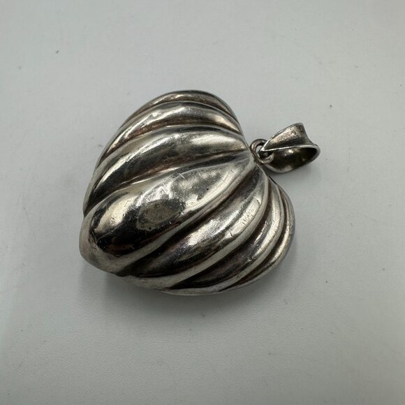 Sterling Silver Puffy Heart Pendant Ribbed Chunky Statement Signed NF 7 Grams - Picture 12 of 16